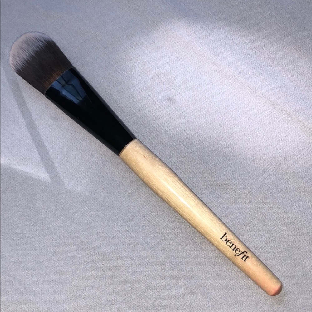 Foundation brush